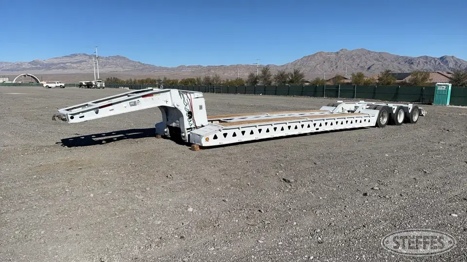 2001 Trail King TK110HDG 55 ton Lowboy Trailer
