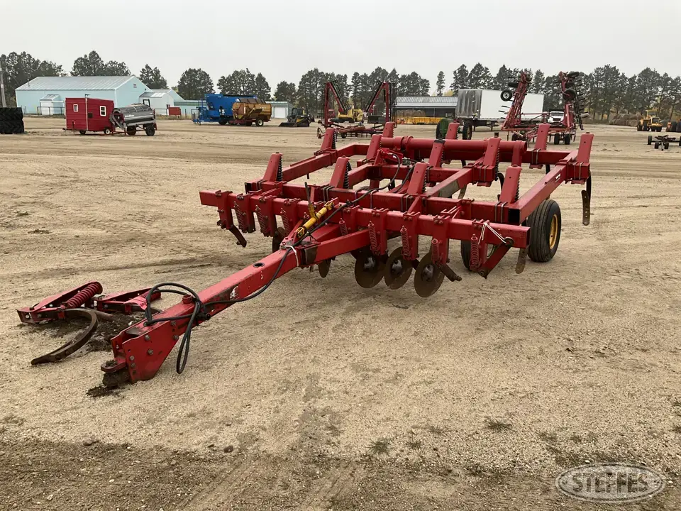 White 435 Chisel Plow