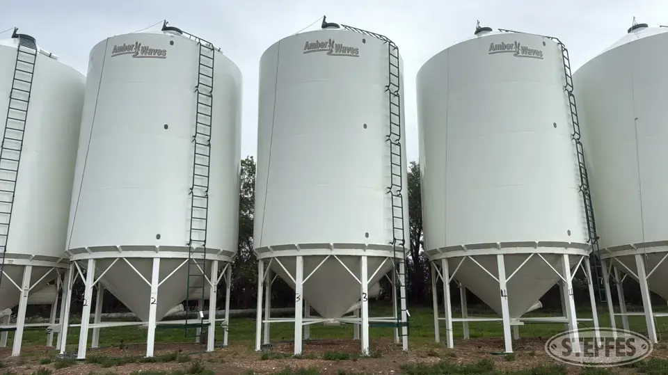 2014 Amber Waves Hopper Bin