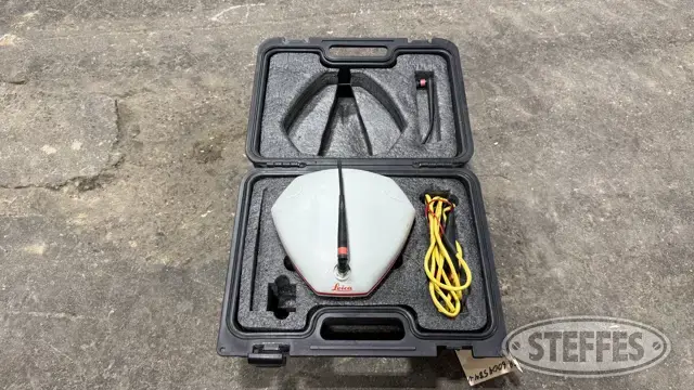 Leica Mojo RTK base station
