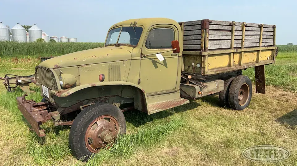1942 Chevrolet G7107 Specialty Truck