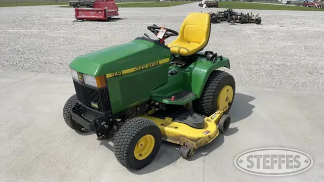 2001 John Deere 445