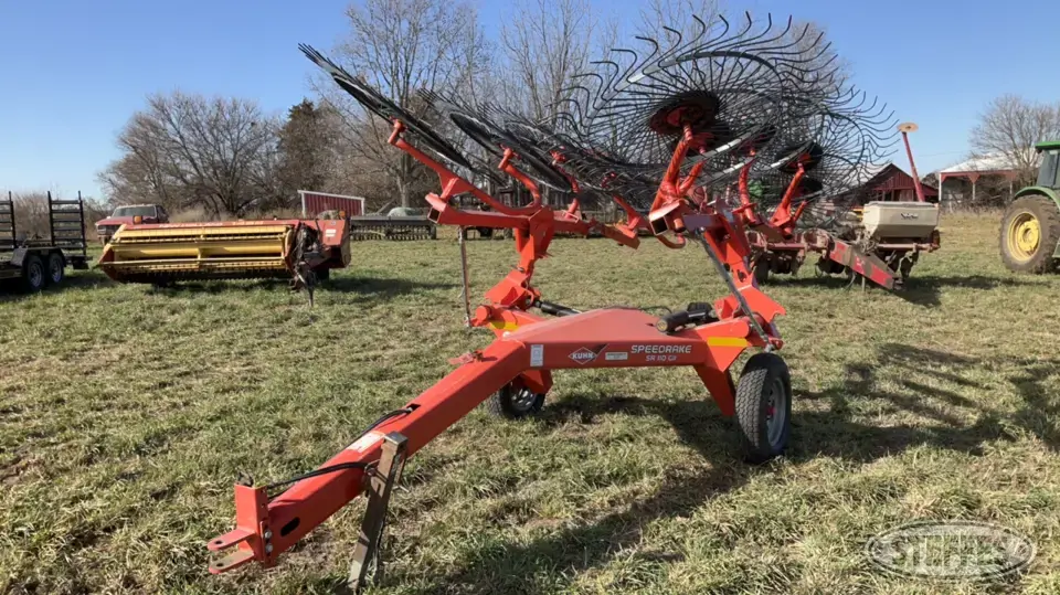 Kuhn SR110 Rake