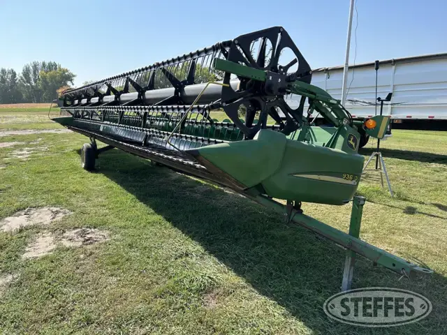 2005 John Deere 936D