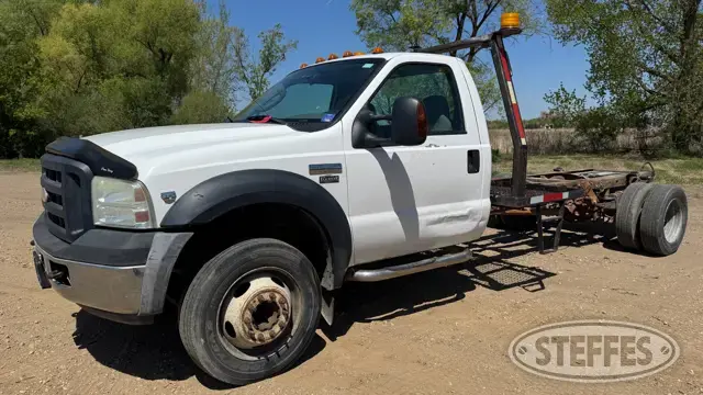 2006 Ford F-550 XL
