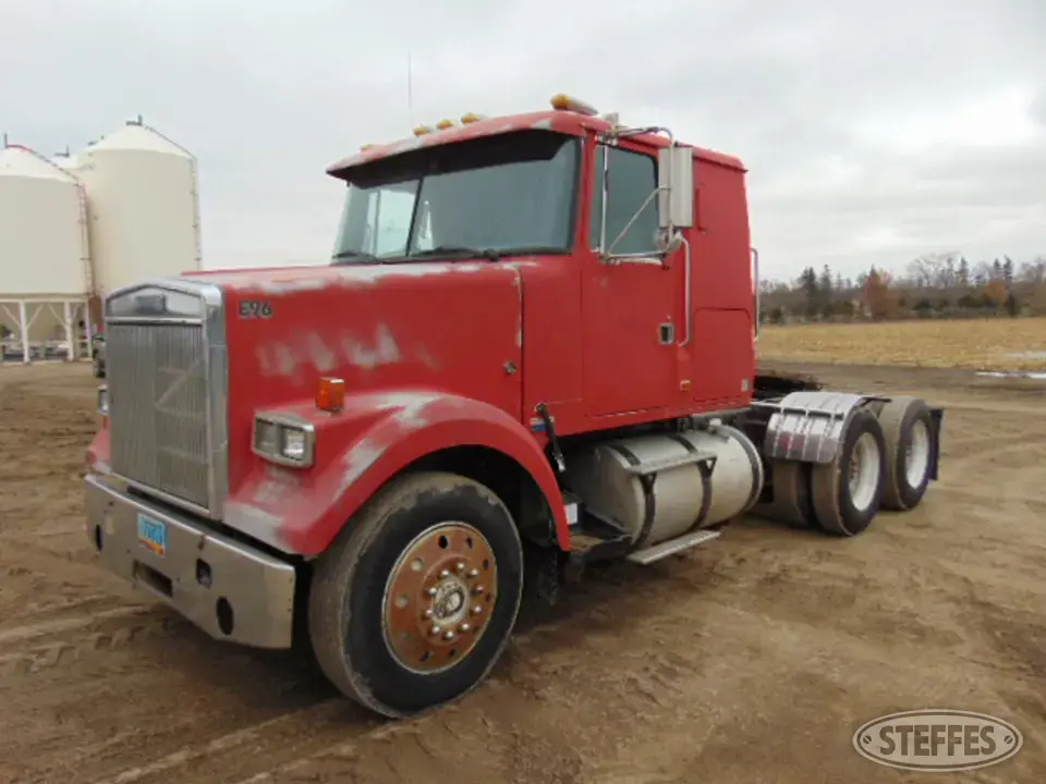 1985 Volvo Conventional Truck with Sleeper
