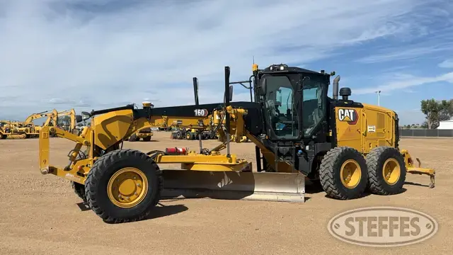 2021 CAT 160 AWD