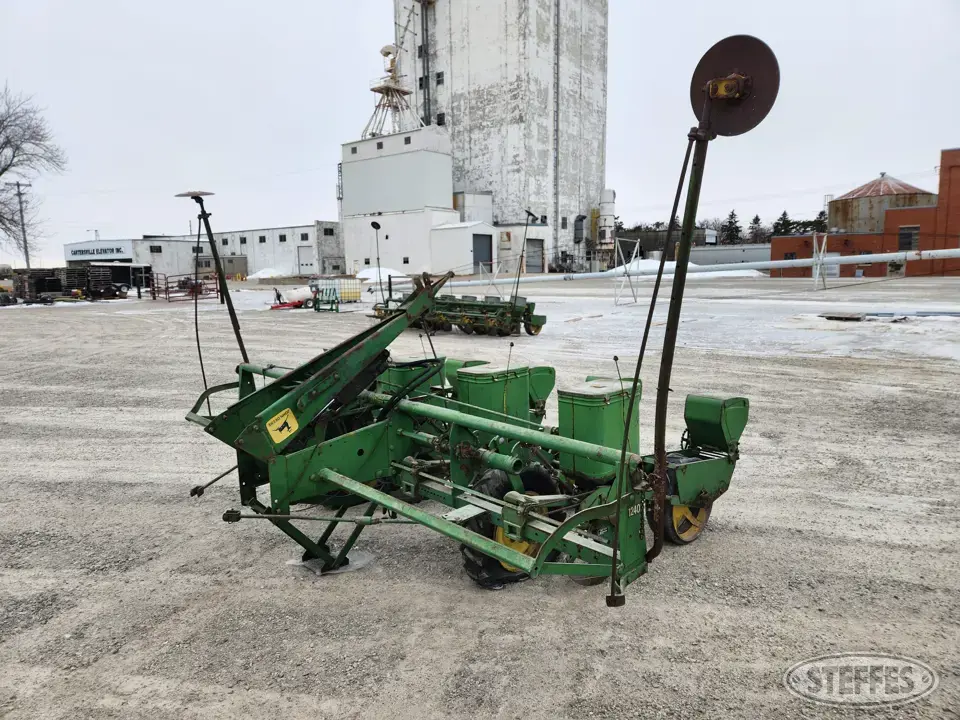 John Deere 1240 Less Than 12 Row Planter