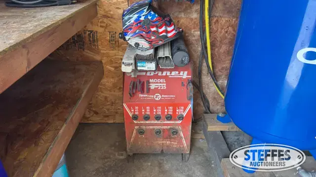 Forney F225