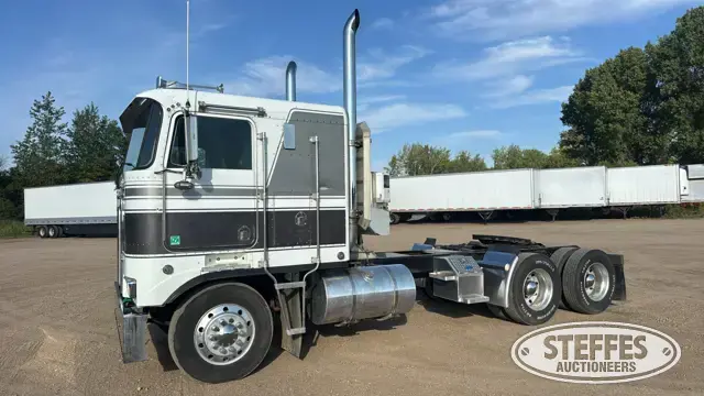 1989 Kenworth K100E
