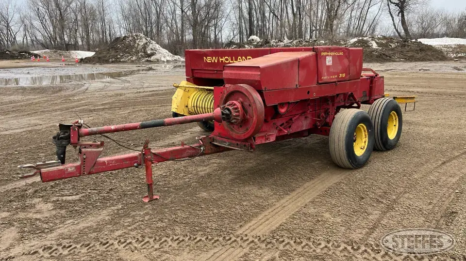 New Holland Hayliner 315 Square Baler