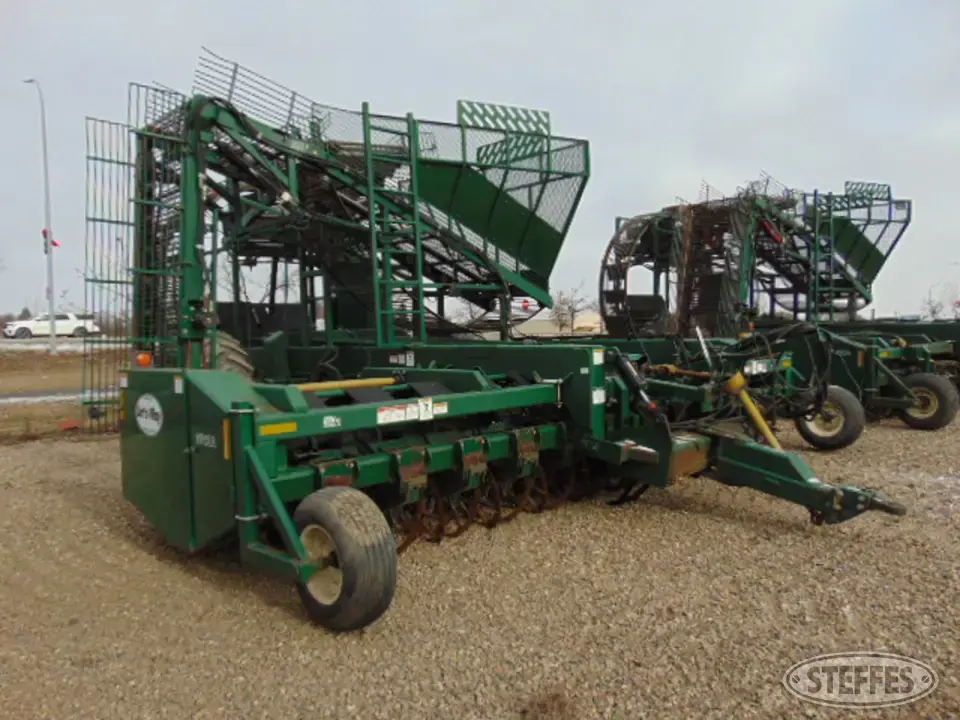 2009 Art's Way 6812A Sugarbeet Harvester