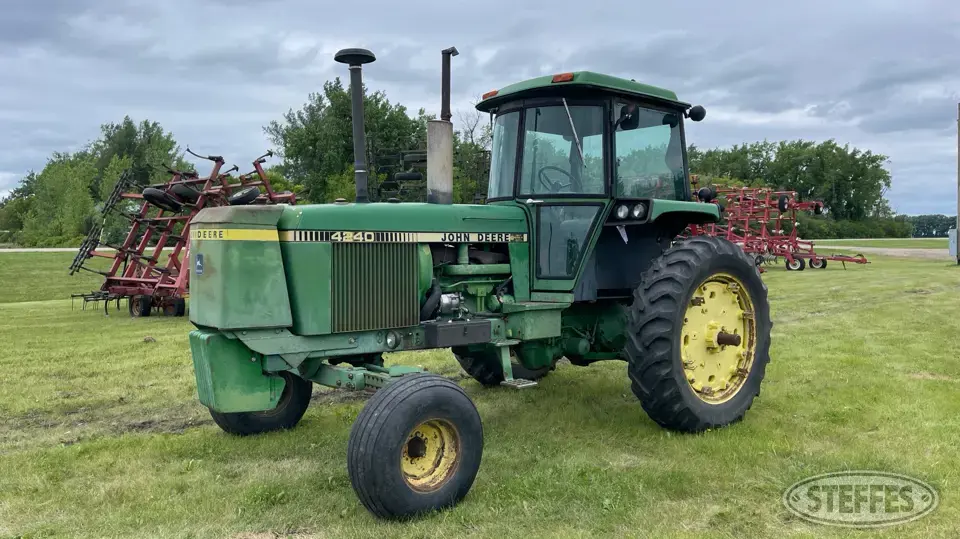 1981 John Deere 4240 2WD Tractor