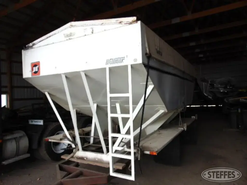 Willmar Roadrunner Tender Unit
