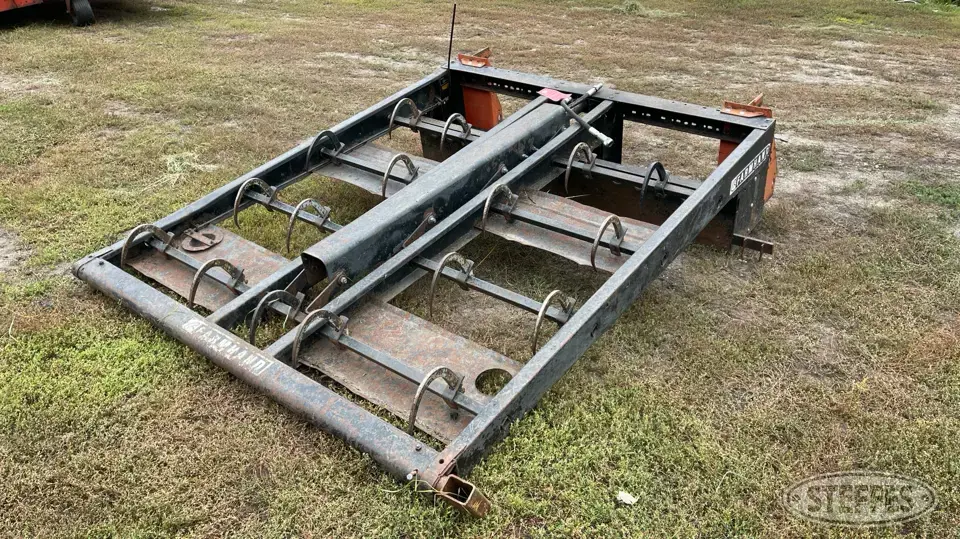 Farmhand bale grabber Bale Handling