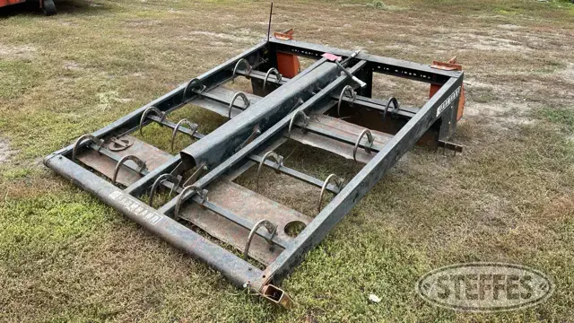 Farmhand bale grabber