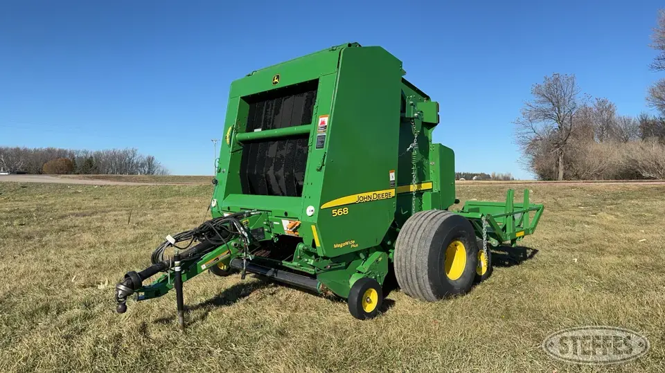 2011 John Deere 568 Round Baler