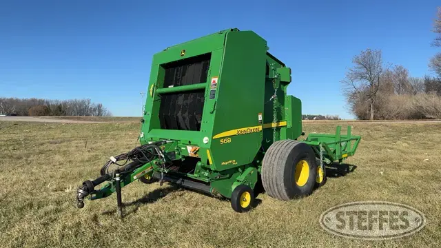 2011 John Deere 568