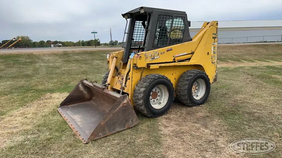 2000 Gehl 5635 SX Series II Wheeled Skid Steer