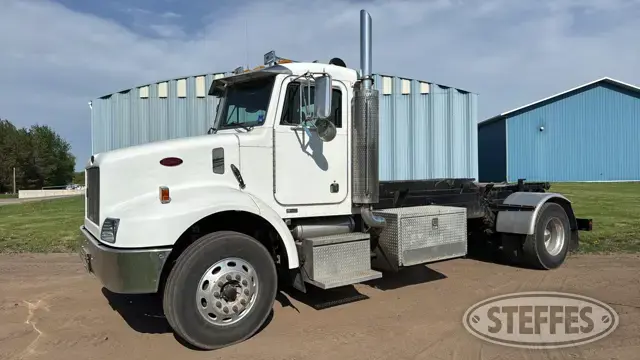 2003 Peterbilt 330