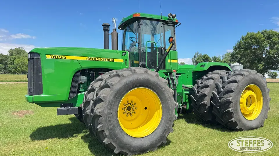 1999 John Deere 9300 4WD Tractor