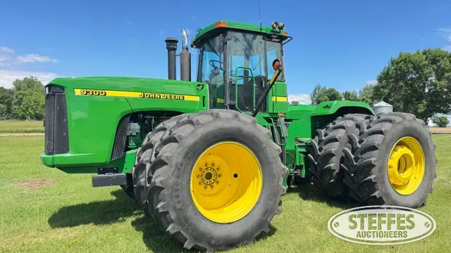 1999 John Deere 9300