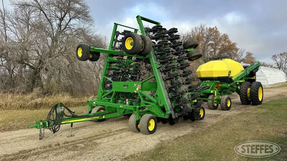 2012 John Deere 1890 Air Drills and Air Seeder