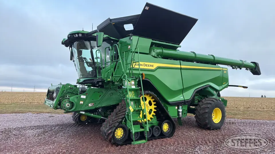 2023 John Deere X9 1100 Combine
