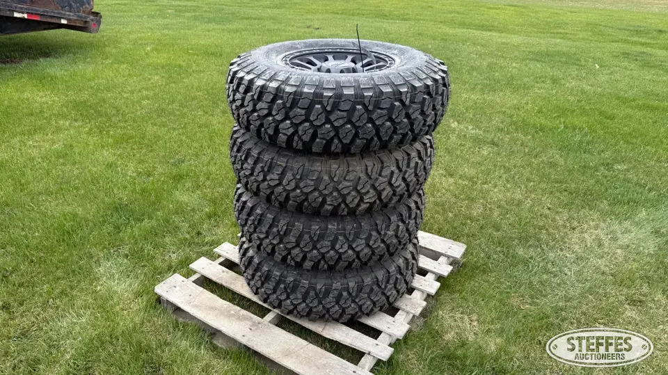 (4) Falcon Ridge Cougar 32x10.00R15 tires ATV-UTV Tires and Track