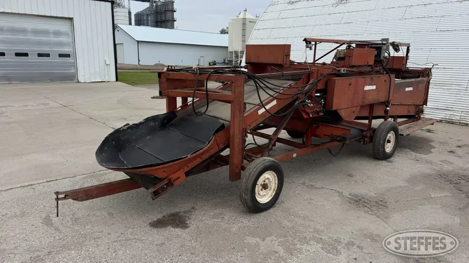 1985 Spudnik 900 85 Potato Conveyor