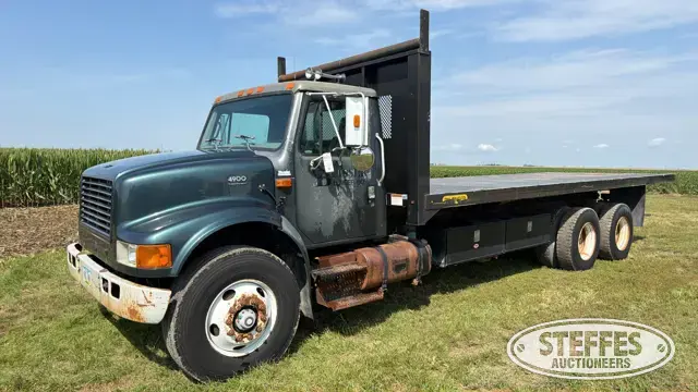 2001 International 4900