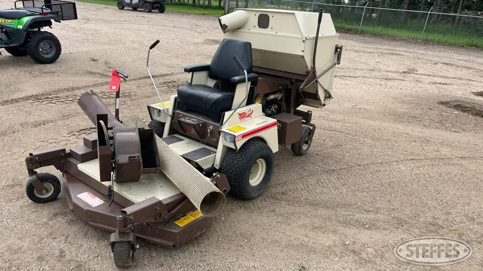 Grasshopper 721 Lawn Tractor