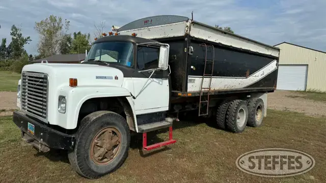 1975 International Loadstar 1800
