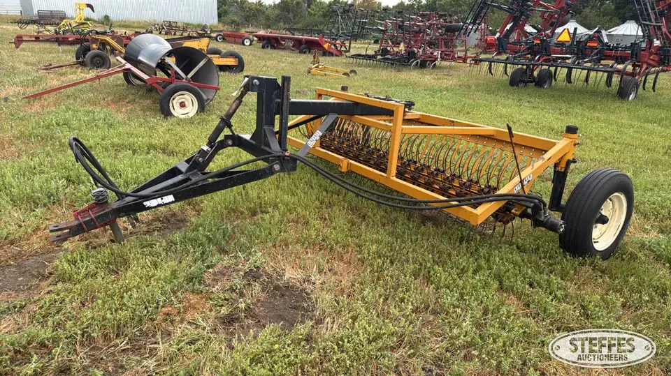 Kirchner swath fluffer Rake