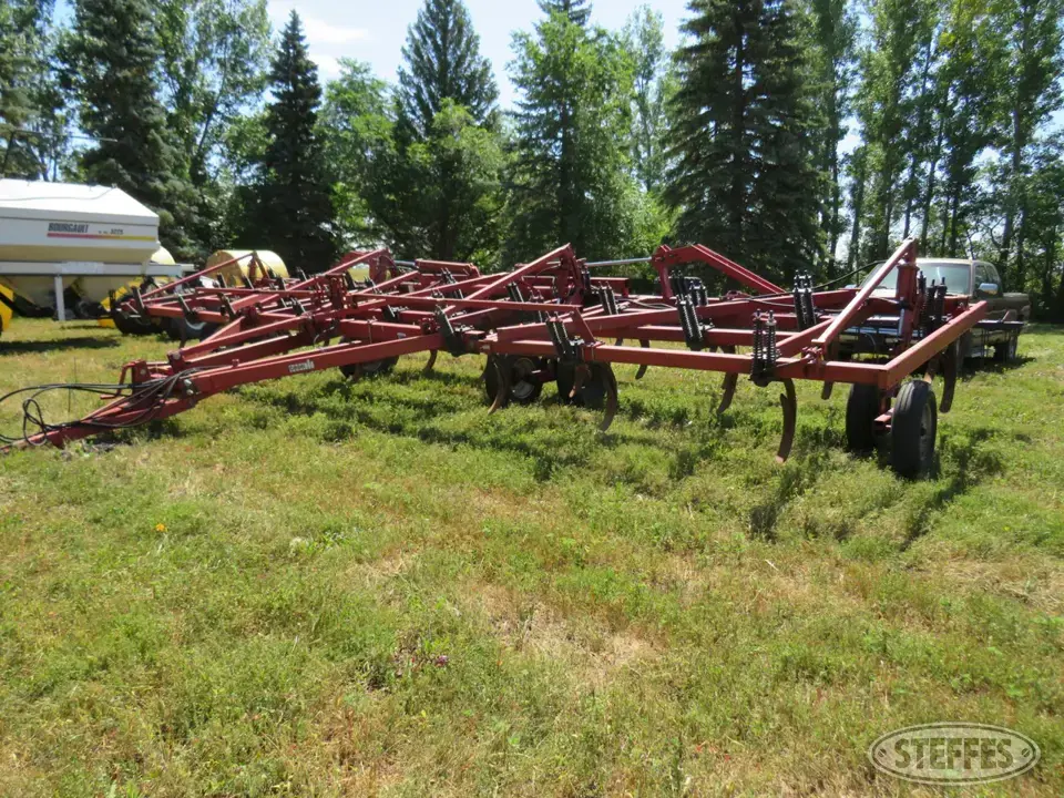 Case IH 5600 Chisel Plow