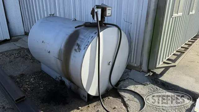 500 gal. fuel tank