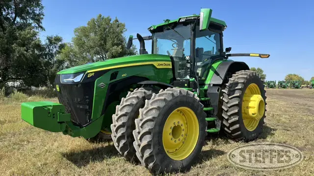 2022 John Deere 8R 410
