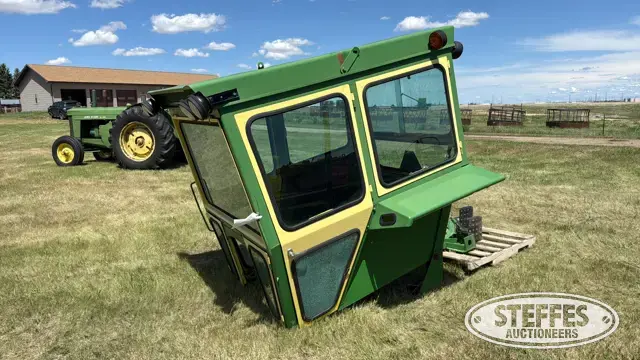 Hiniker cab