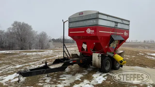 Shop-built seed tender trailer