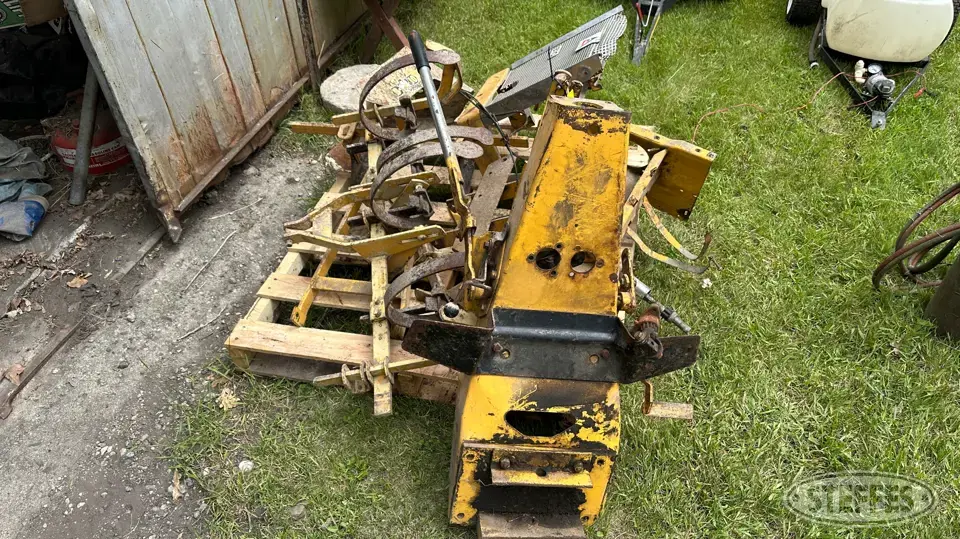 Allis-Chalmers B-10 parts Lawn Tractor