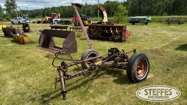International pull-type sickle mower