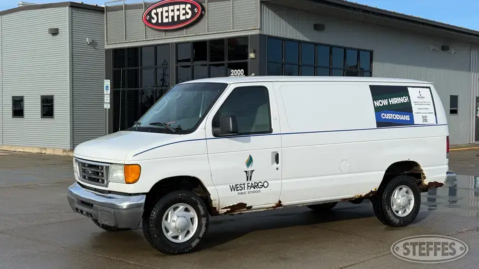 2005 Ford E-350 Van