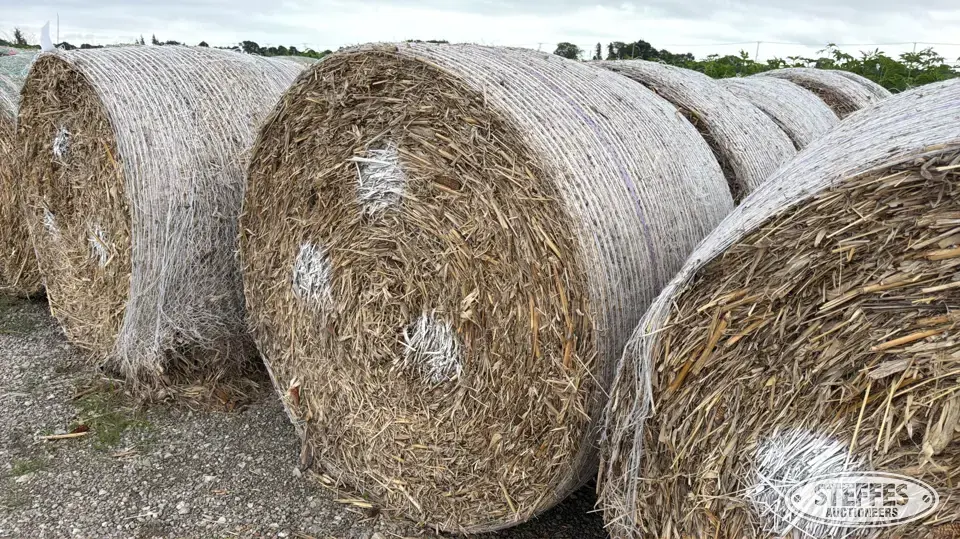(20) Round cornstalk bales Forage