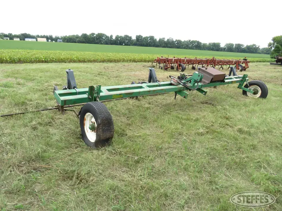 Nissen Edible Bean Knifers and Rod Weeder