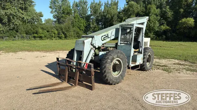 1980 Gehl 544B
