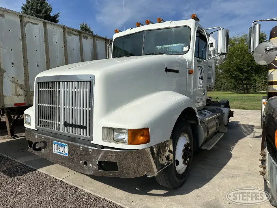 1994 International 9400 Conventional Truck without Sleeper
