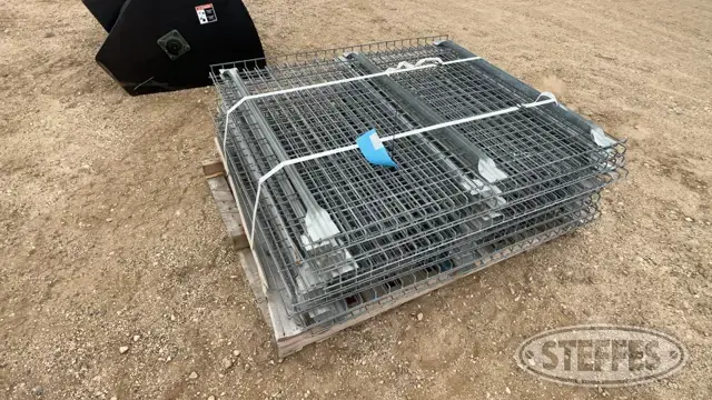 Pallet rack wire decking