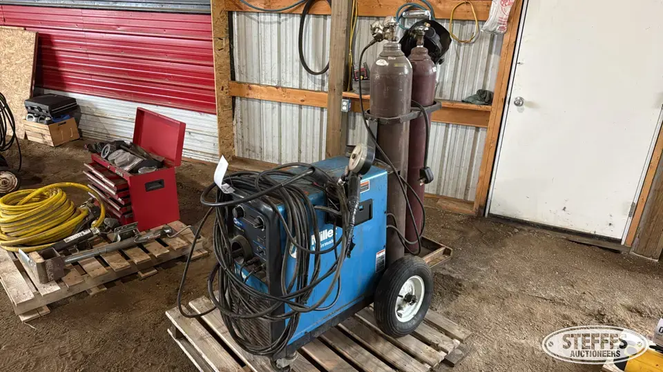 Miller Millermatic 210 Welding