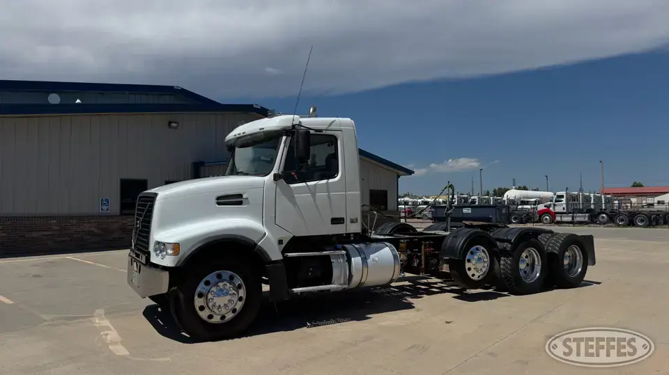 2015 Volvo VHD Conventional Truck without Sleeper