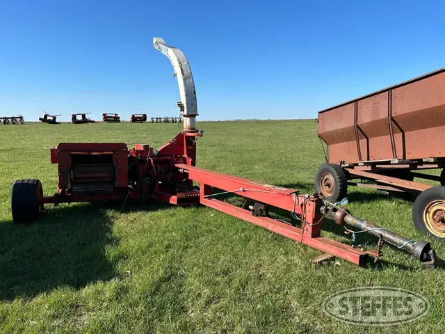 International 830